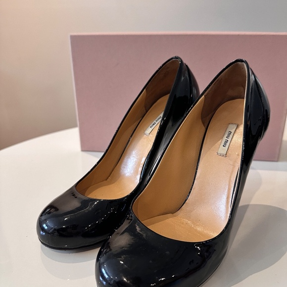 Miu Miu Black Patent Leather Stiletto Heels - Size 35 - Picture 6 of 6